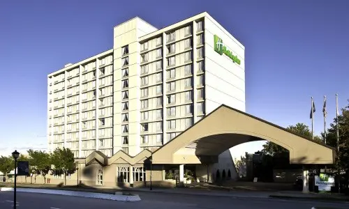 Holiday Inn by the Bay
